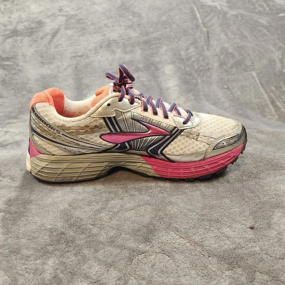 Brooks Shoes Womens 10 Gray Pink Sneakers Road Running Adreneline GTS 14 - Picture 2 of 10